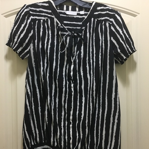 Shirt - Picture 3 of 4